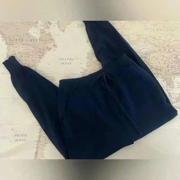 MJ. WATSON Cashmere Jogger - NAVY Size Large - Picture 5 of 15